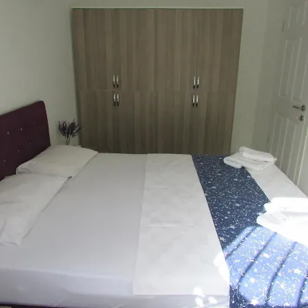 Holiday home Manolyam *