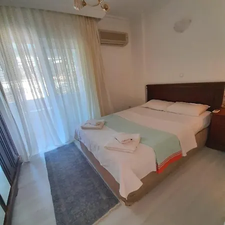 Manolyam Kas